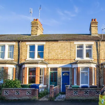 Rent this 3 bed house on 2 Cowper Road in Cambridge, CB1 3SN