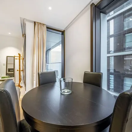 Rent this 1 bed apartment on 3 Merchant Square in London, W2 1AS