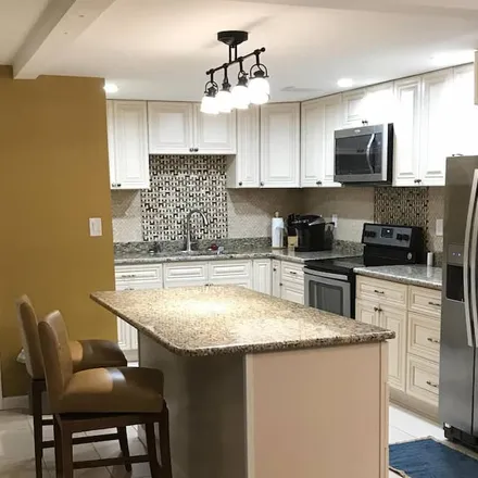 Rent this 3 bed condo on Coloma
