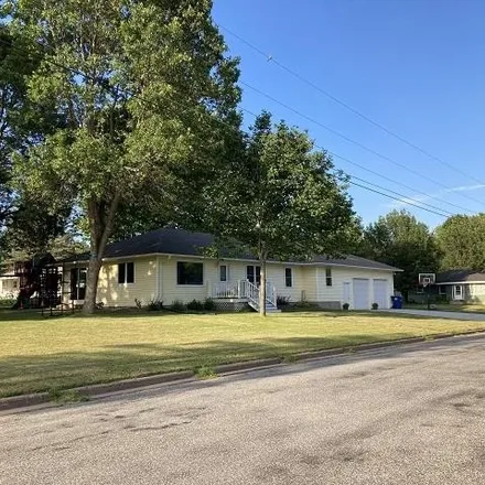 Image 2 - 215 East Elm Street, Edgar, Marathon County, WI 54426, USA - House for sale