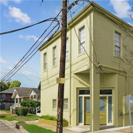 Image 1 - 1432 Dante Street, New Orleans, LA 70118, USA - House for sale