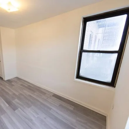 Image 3 - 2425 Haring St Apt 2F, Brooklyn, New York, 11235 - Apartment for sale