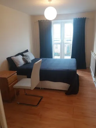 Rent this 1 bed apartment on London in Bells Gardens Estate, GB