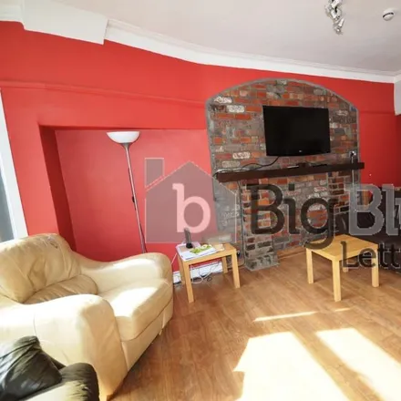 Rent this 8 bed townhouse on 39 Manor Drive in Leeds, LS6 1DD