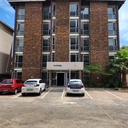 Rent this 1 bed apartment on 93 Bourke Street in Lukasrand, Pretoria