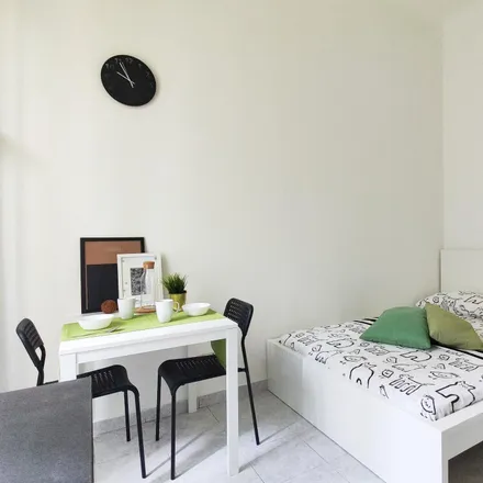 Image 2 - Via Ulderico Ollearo, 20155 Milan MI, Italy - Apartment for rent