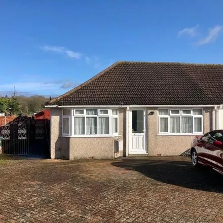 Image 1 - Greenfield Avenue, The Rookery, WD19 5DL, United Kingdom - Duplex for sale