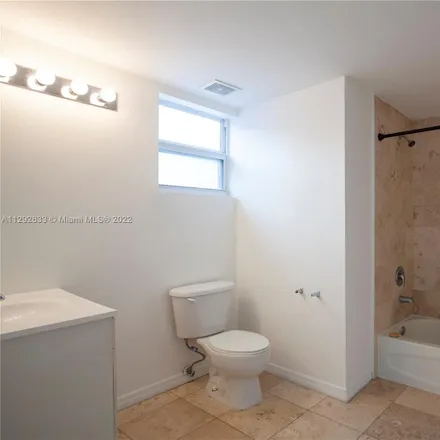 Image 7 - 425 Northeast 30th Street, Miami, FL 33137, USA - Apartment for rent