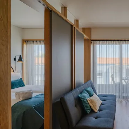 Rent this 1 bed apartment on Escola Básica do 1º Ciclo da Lomba in Rua de Frei Heitor Pinto, 4300-207 Porto
