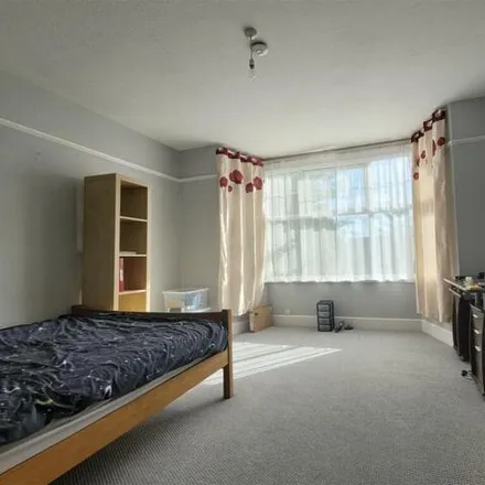 Image 2 - Rugby Road, Worthing, BN11 5BP, United Kingdom - Apartment for sale