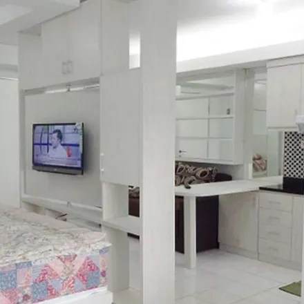 Rent this studio apartment on Jl. Pegangsaan Dua 3 13 3 in RT.13\/RW.3Pegangsaan Dua, Kec. Kelapa Gading