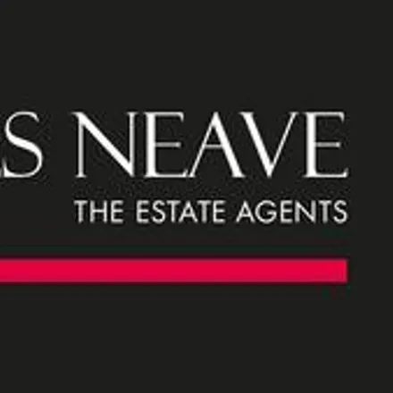 Image 8 - James Neave, High Street, Elmbridge, KT12 1FL, United Kingdom - Apartment for rent