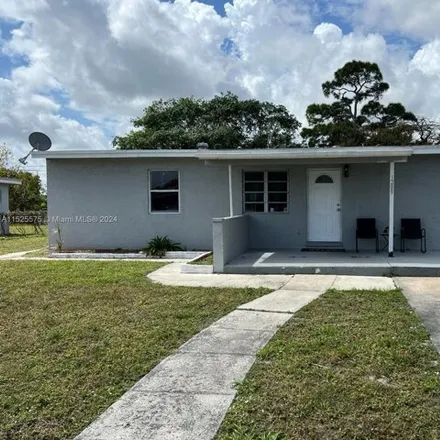Buy this 5 bed house on 1213 Northwest 19th Avenue in Fort Lauderdale, FL 33311