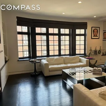 Image 4 - 40 East 62nd Street, New York, NY 10065, USA - Condo for sale