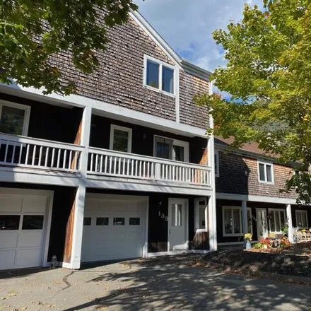 Rent this 2 bed townhouse on 139 Songbird Ln Unit 139 in Farmington, Connecticut