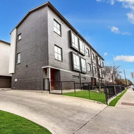Rent this 2 bed townhouse on 2212 North Fitzhugh Avenue in Dallas, TX 75204