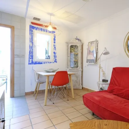 Rent this 1 bed apartment on Madrid in Mar de Copas, Calle de la Hierbabuena