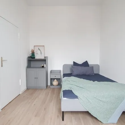 Rent this 3 bed room on Bismarckstraße 105 in 10625 Berlin, Germany