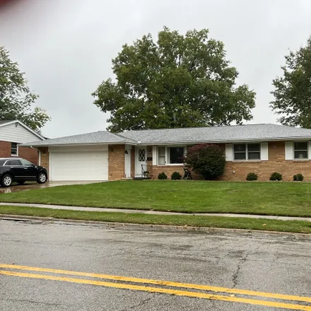Buy this 3 bed house on 700 Sheridan Road in Normal, IL 61761