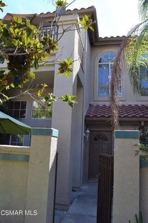 Rent this 2 bed townhouse on 644 Warwick Ave in Thousand Oaks, California