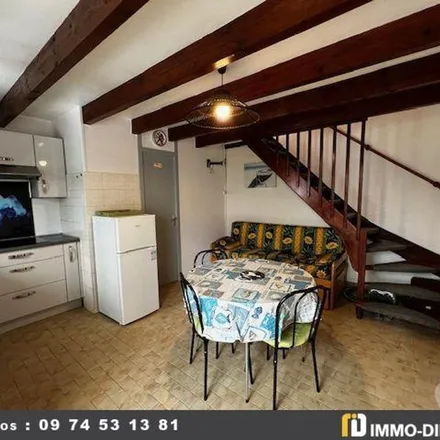 Rent this 3 bed apartment on 43 Boulevard Lamartine in 34340 Marseillan, France