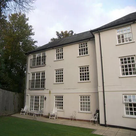 Rent this 2 bed apartment on La Meridiana in Ockham Road South, East Horsley