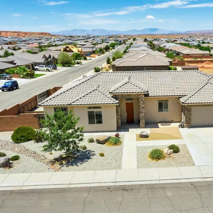 Buy this 5 bed house on 2596 south 3200 West in Hurricane, UT 84737