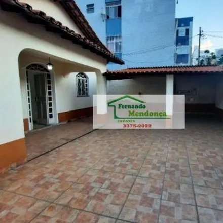 Buy this 9 bed house on Rua Padre Pedro Evangelista in Coração Eucarístico, Belo Horizonte - MG