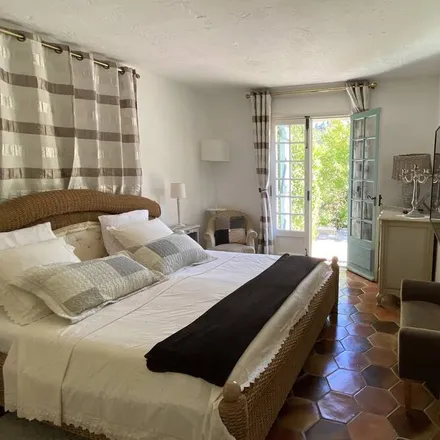 Rent this 3 bed house on 06250 Mougins