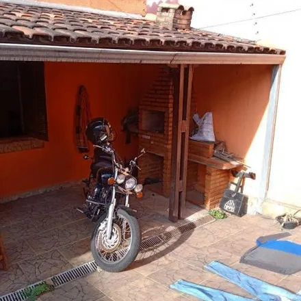 Buy this 3 bed house on Rua José Diniz Maia in Sede, Contagem - MG