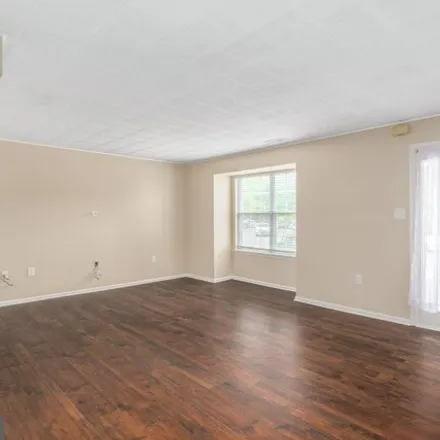 Image 4 - 76 Sandybrook Drive, Hellings Corner, Middletown Township, PA 19047, USA - House for sale