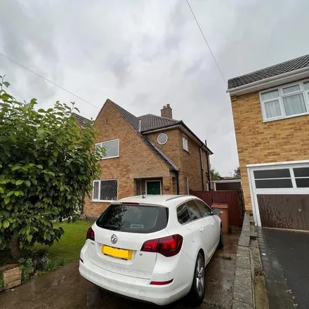 Rent this 3 bed duplex on Ludlow Drive in Melton Mowbray, LE13 1JN