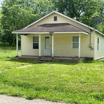 Buy this 2 bed house on 701 East Daniels Street in Piedmont, Wayne County