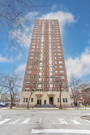 Rent this 3 bed condo on 5000 South Cornell Avenue in Chicago, IL 60615