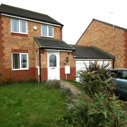 Buy this 3 bed house on Luddington Drive in Skelmersdale, WN8 6TT