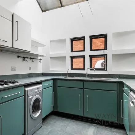 Image 2 - 33 Murray Mews, London, NW1 9RH, United Kingdom - House for rent