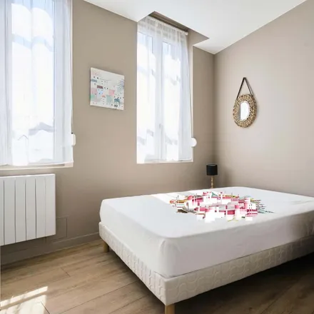 Rent this 3 bed room on 6 rue du Président Franklin Roosevelt in 51100 Reims, France