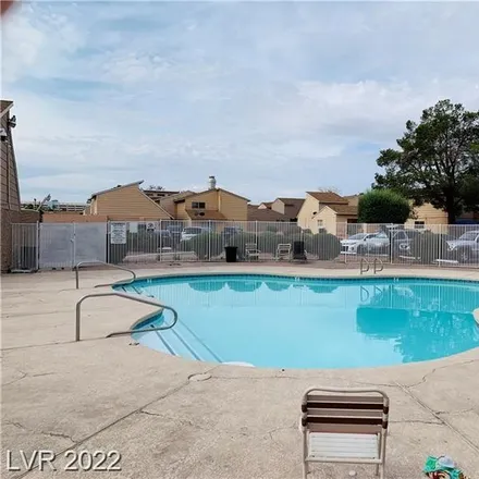 Buy this 1 bed townhouse on 5149 Garden Lane in Paradise, NV 89119