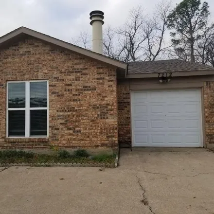 Image 1 - 7252 Northeast Loop 820, North Richland Hills, TX 76180, USA - House for rent