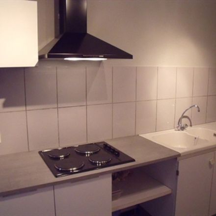 Rent this 2 bed apartment on 38 Rue de Lyon in 71100 Chalon-sur-Saône, France