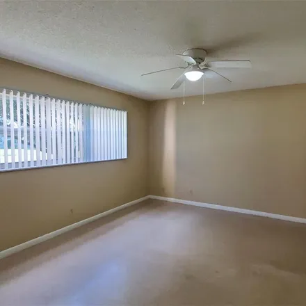 Image 1 - 1142 Country Club Drive, Margate, FL 33063, USA - Apartment for rent