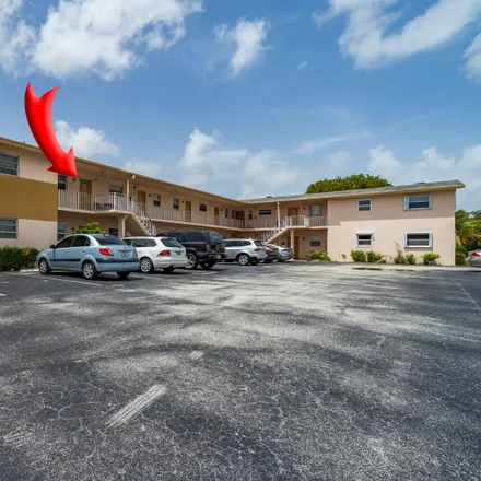 Buy this 1 bed condo on 420 West Palm Street in Lantana, FL 33462