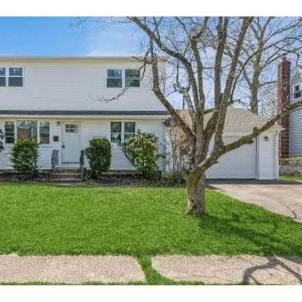 Buy this 5 bed house on 7 Ford Drive North in East Massapequa, NY 11758