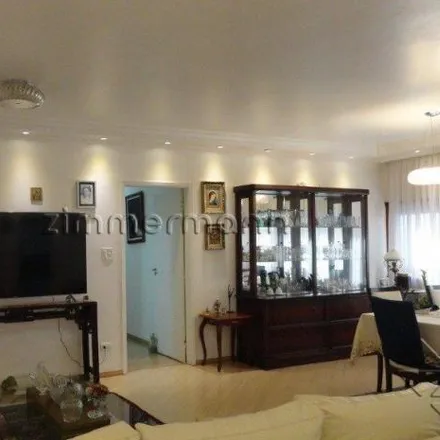 Buy this 3 bed apartment on Avenida Angélica 906 in Santa Cecília, São Paulo - SP