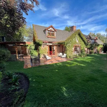 Buy this 6 bed house on Camino de las Lavandulas 10347 in 763 0000 Provincia de Santiago, Chile
