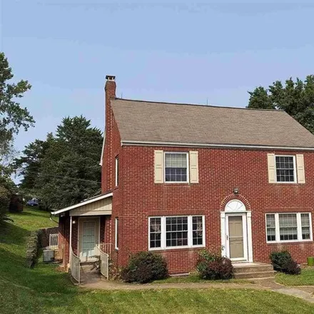 Rent this 3 bed house on Eastern Mennonite University in Dogwood Drive, Harrisonburg