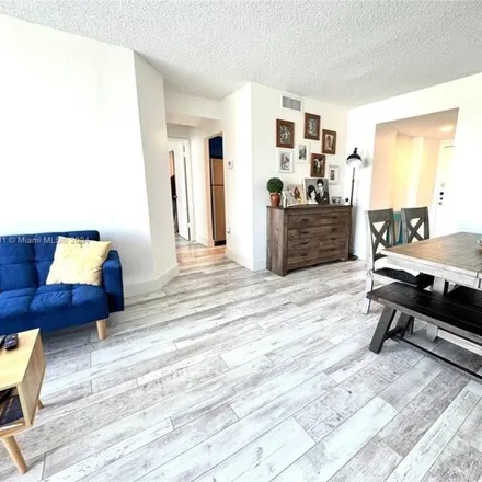 Image 6 - 1043 94th Street, Bay Harbor Islands, Miami-Dade County, FL 33154, USA - Condo for sale