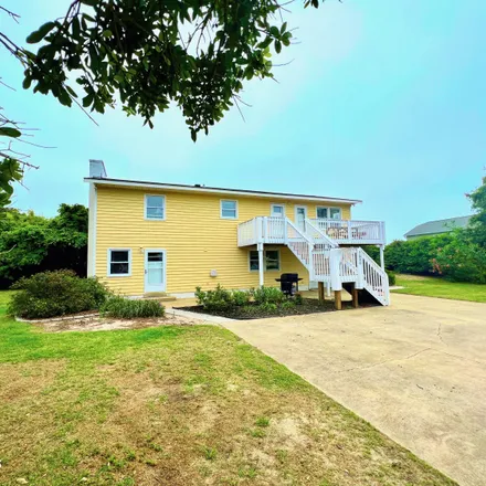 Image 3 - 5600 Beach View Lane, Emerald Isle, NC 28594, USA - House for sale