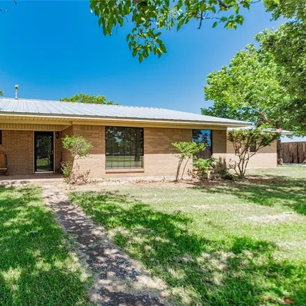 Buy this 5 bed house on 903 Clay Street in Nocona, TX 76255