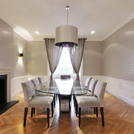 Rent this 3 bed apartment on 26 Gloucester Square in London, W2 2SZ